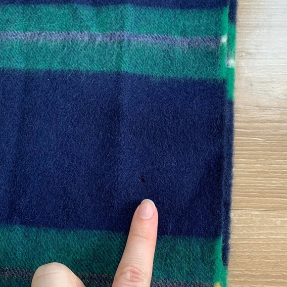 BEGG & CO Lambswool Angora Blend Navy and Green Striped Scarf FLAW - Picture 5 of 5